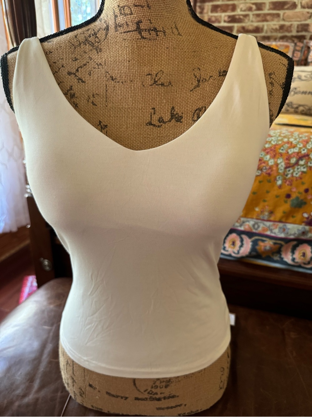 OGL SKINKISS CROPPED TANK WITH BRAMI NWT